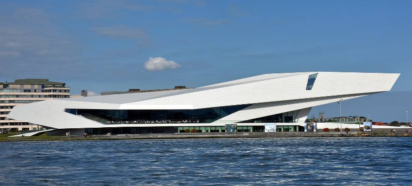 Außenansicht des Filmmuseum in Amsterdam