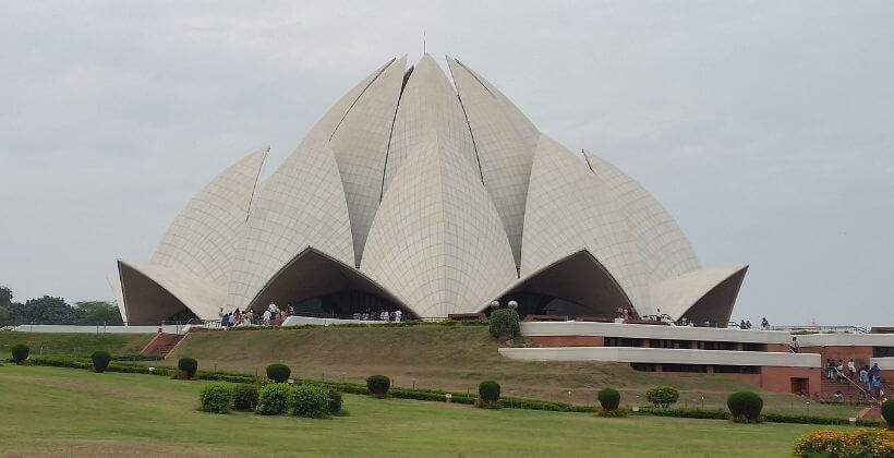 Das Bild zeigt den Lotus Temple