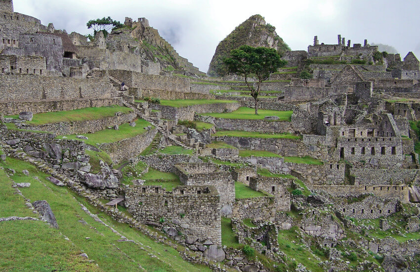 Viele Mauern aus Stein, die Übereste der Inkas.
